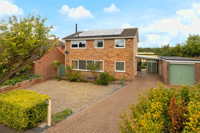 4 Bedroom Detached House For Sale In Cedar Walk, Bottisham, Cambridge, CB25