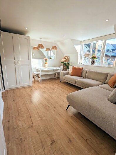 2 Bedroom Flat For Sale In Station Road, Ware, SG12