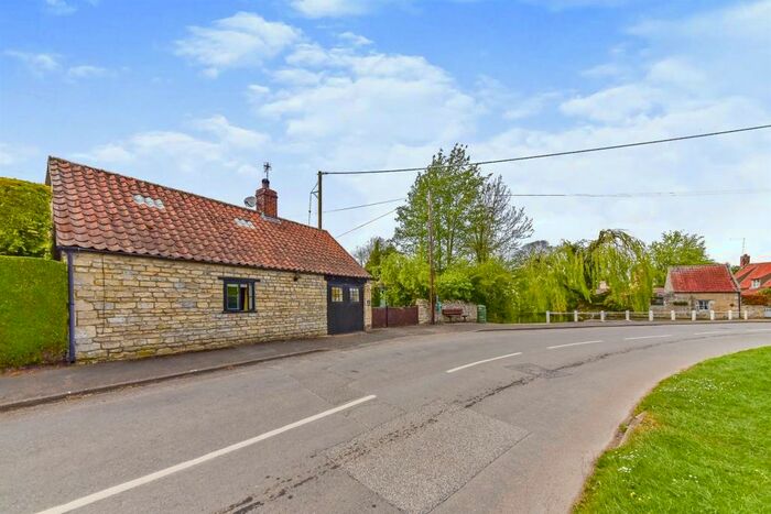 1 Bedroom Detached House For Sale In Glen Road, Castle Bytham, Grantham, NG33