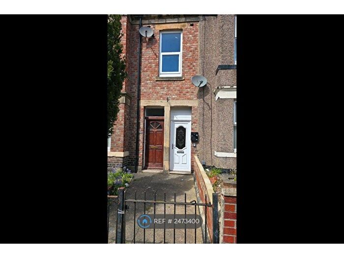 2 Bedroom Maisonette To Rent In Claremont North Avenue, Gateshead, NE8