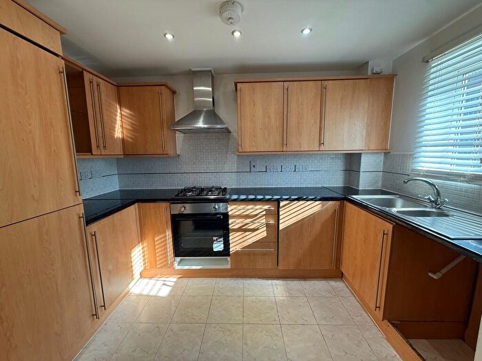 2 Bedroom Flat To Rent In Richards Street, Hatfield, AL10