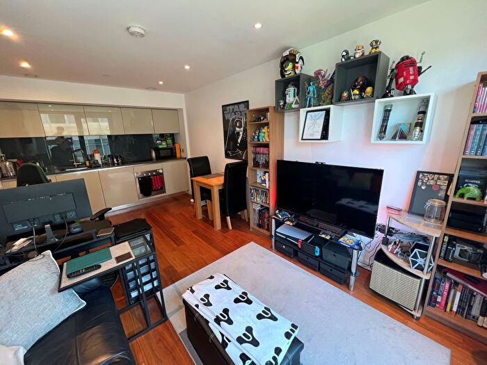 1 Bedroom Flat For Sale In Apartment City Lofts St. Pauls, Sheffield, South Yorkshire, S1