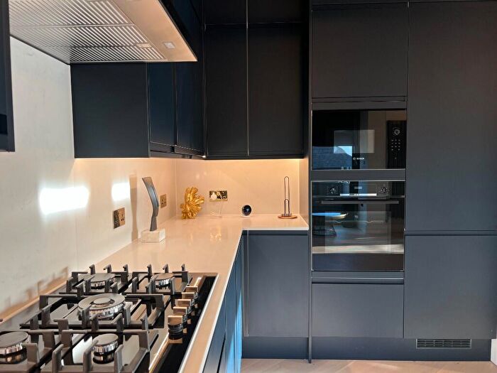 2 Bedroom Penthouse For Sale In The Penthouse, Whetstone, High Road, London, N20