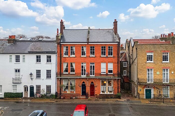 4 Bedroom Terraced House For Sale In Church Street, Isleworth, TW7