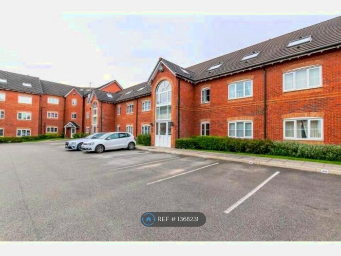 2 Bedroom Flat To Rent In Gadfield Court, Atherton, Manchester, M46