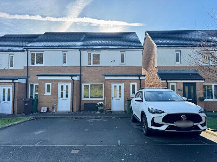 3 Bedroom End Of Terrace House For Sale In Buttercup Road, Derriford, PL6