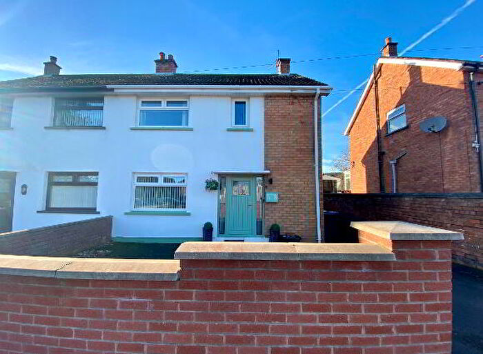 3 Bedroom Semi-Detached House For Sale In Prospect Park, Carrickfergus, BT38