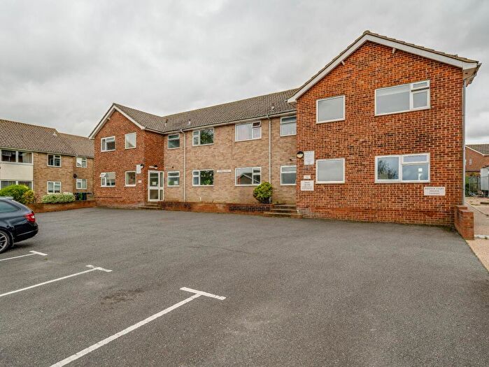 1 Bedroom Flat To Rent In Windsor Court, Windsor Way, Polegate, BN26