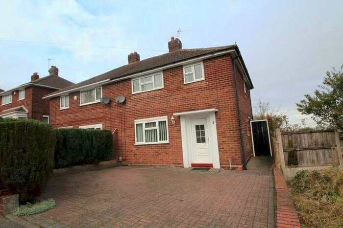 3 Bedroom Semi-Detached House To Rent In Mary Road, Tividale, Oldbury, B69