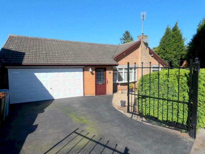 3 Bedroom Bungalow To Rent In Oak Tree Close, Mansfield, NG18