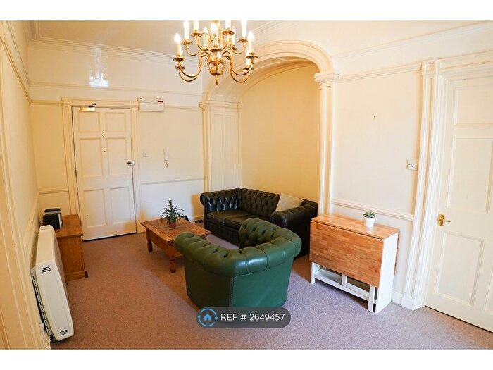 2 Bedroom Flat To Rent In Imperial Hotel, Exeter, EX4