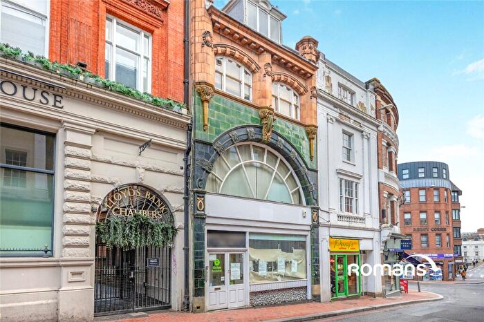 2 Bedroom Flat To Rent In High Street, Reading, RG1