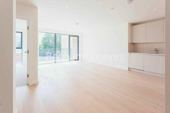 2 Bedroom Flat To Rent In Cambium, Southfields, SW19