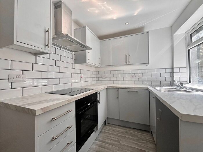 3 Bedroom Property To Rent In James Street, Abertillery, NP13