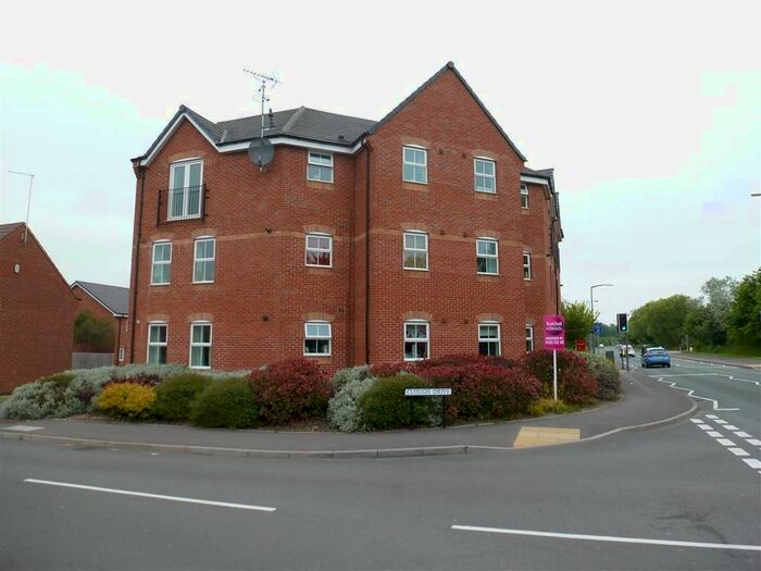 2 Bedroom Flat To Rent In Princess Way, Stretton, Burton-On-Trent, DE14