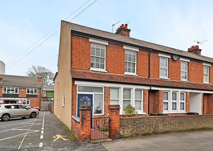 3 Bedroom End Terrace House For Sale In Boston Park Road, Brentford, TW8