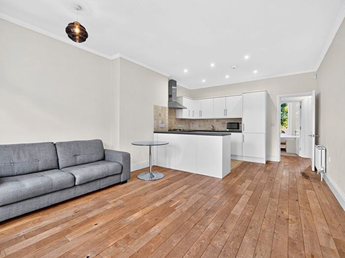 2 Bedroom Flat To Rent In Highbury Hill, London, N5
