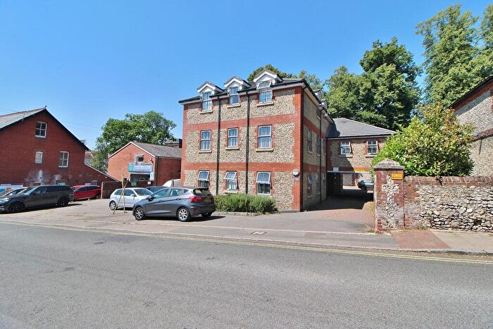 2 Bedroom Flat For Sale In Beech Court, Blendworth Lane, PO8