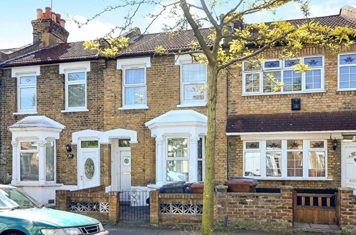 3 Bedroom Terraced House To Rent In Thorpe Road, Forest Gate, London, E7