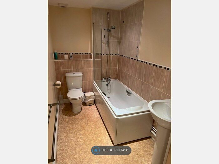 2 Bedroom Flat To Rent In Fellowes Road, Peterborough, PE2