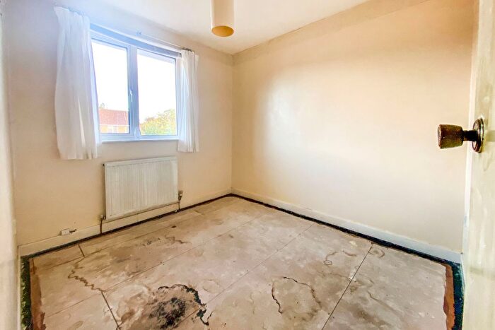 2 Bedroom End Terrace House For Sale In Cloudberry Road, Swindon, SN25
