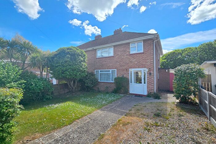 3 Bedroom Semi-Detached House For Sale In Pennington Oval, Pennington, Lymington, Hampshire, SO41