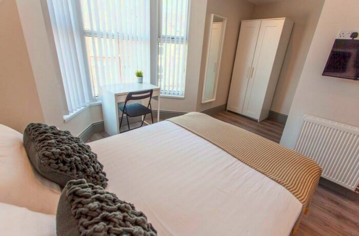 5 Bedroom House To Rent In Empress Road, Liverpool, Kensington Fields, - Available /, L7