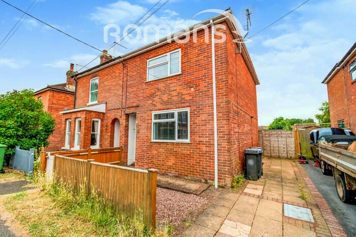 2 Bedroom Semi-Detached House To Rent In Colden Common, SO21