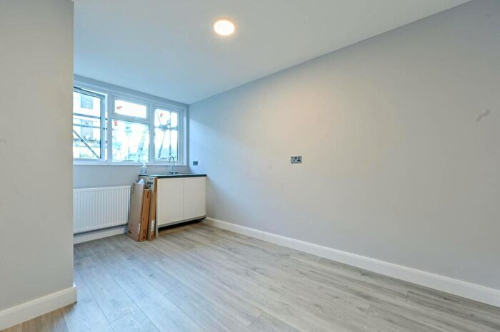 6 Bedroom House To Rent In Bride Street, Barnsbury, London, N7