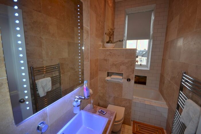 1 Bedroom Flat To Rent In Gorgie Road, Dalry, Edinburgh, EH11
