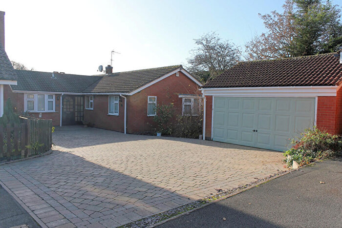 3 Bedroom Detached Bungalow For Sale In Padgate Close, Scraptoft, Leicester, LE7