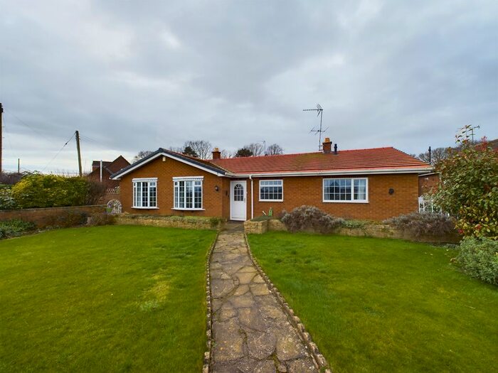 3 Bedroom Detached Bungalow To Rent In Elmfield Drive, Brandesburton, YO25