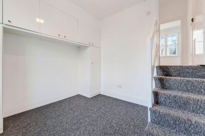 1 Bedroom Flat For Sale In The Grove, London, N3