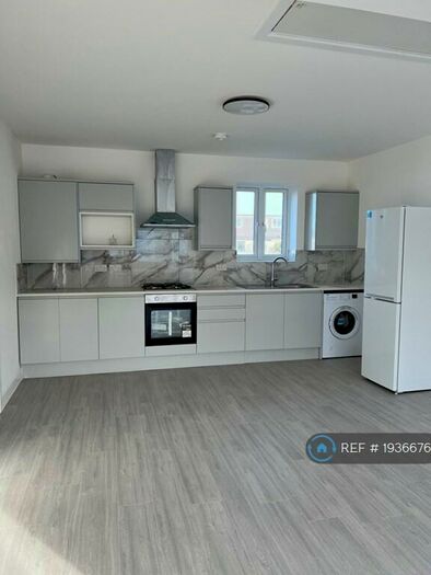 2 Bedroom End Of Terrace House To Rent In King Edwards Road, London, N9