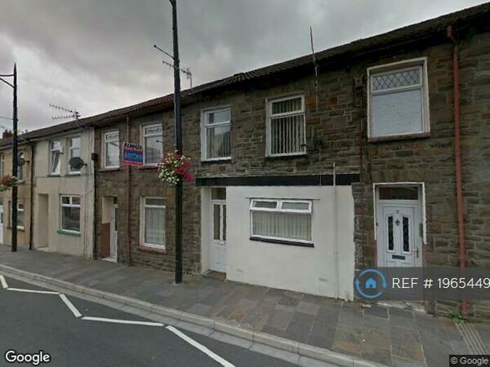 1 Bedroom Flat To Rent In High Street, Ferndale, CF43