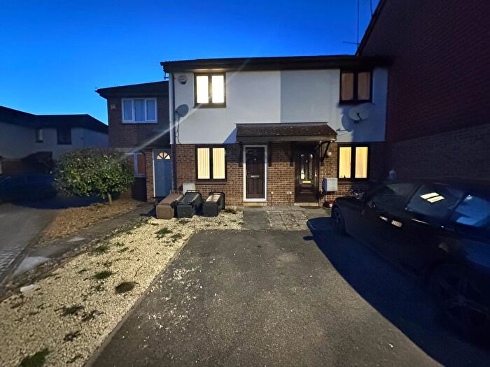 2 Bedroom Terraced House To Rent In Elveden Close, Luton, Bedfordshire, LU2