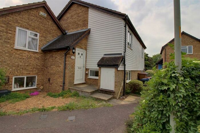 2 Bedroom Semi-Detached House To Rent In Ladywood Road, Hertford, SG14