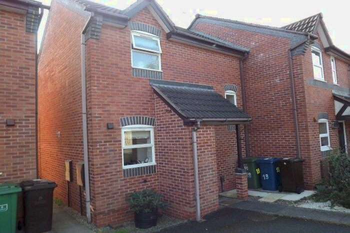 2 Bedroom Property To Rent In Chestnut Grove, Stone, ST15