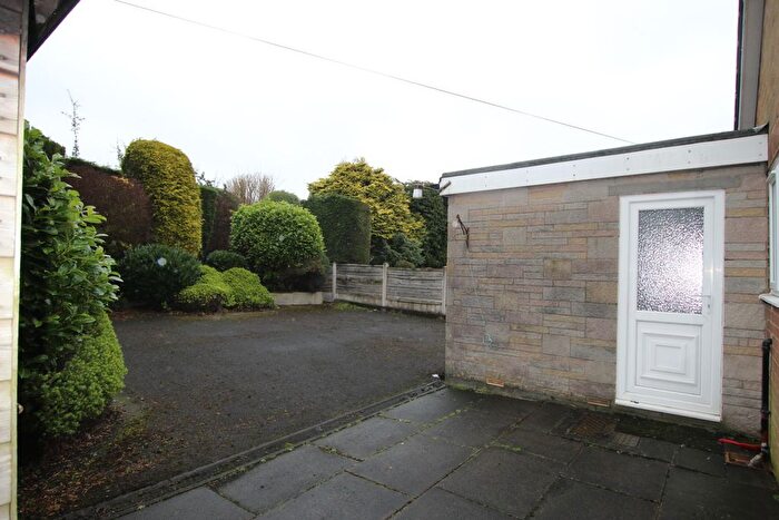 2 Bedroom Detached Bungalow To Rent In Bury Road, Bamford, Rochdale, OL11
