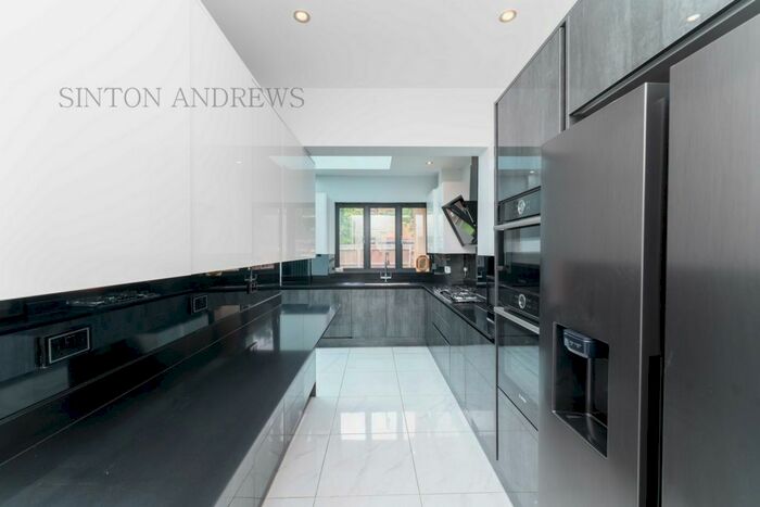 4 Bedroom Terraced House To Rent In Cowper Road, Hanwell, W7