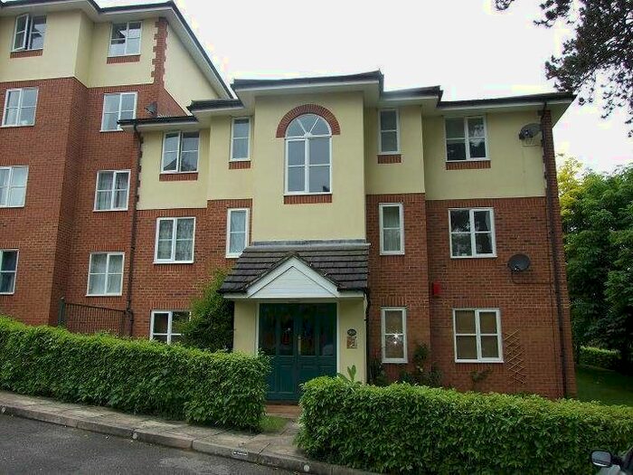 2 Bedroom Property To Rent In Alexandra Park, Queen Alexandra Road, High Wycombe HP11