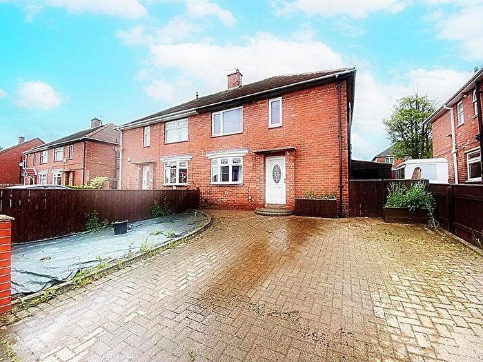 3 Bedroom Semi-Detached House For Sale In Malvern Road, Howdon, Wallsend, NE28