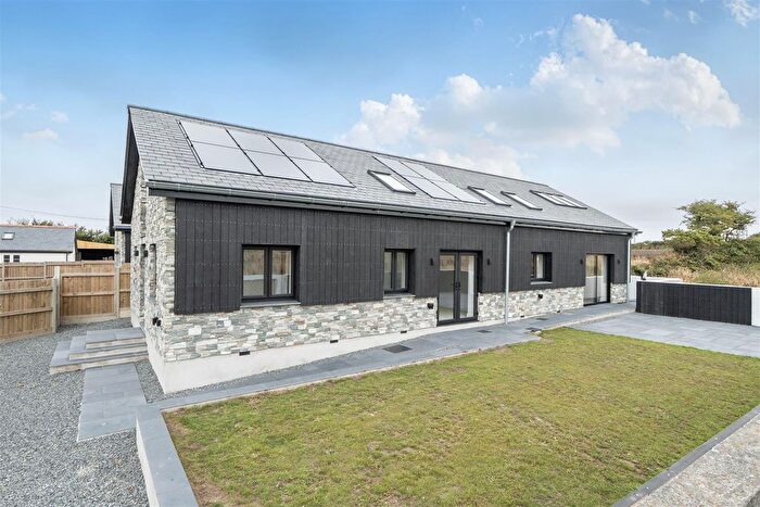 4 Bedroom Detached House For Sale In Rame Cross, Penryn, TR10