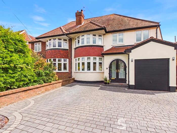 4 Bedroom Semi-Detached House For Sale In Mortimer Crescent, Worcester Park, KT4