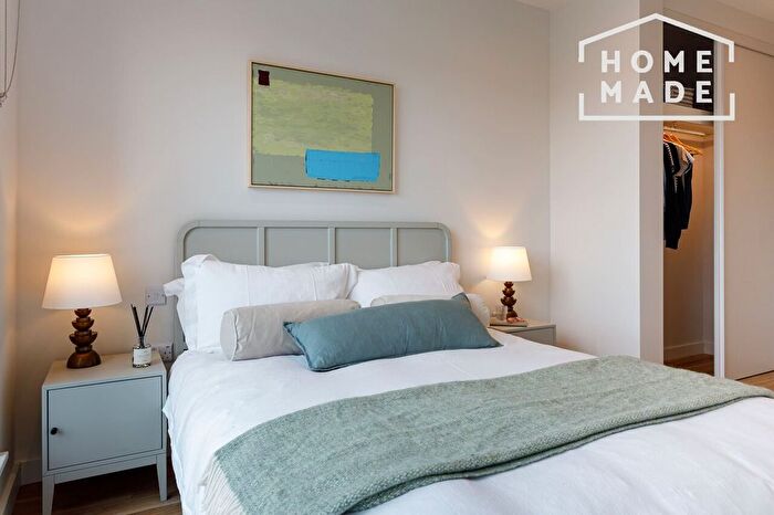 2 Bedroom Flat To Rent In Greenford Quay, Greenford, UB6