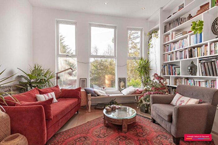 2 Bedroom Flat To Rent In Fordwych Road, London, NW2