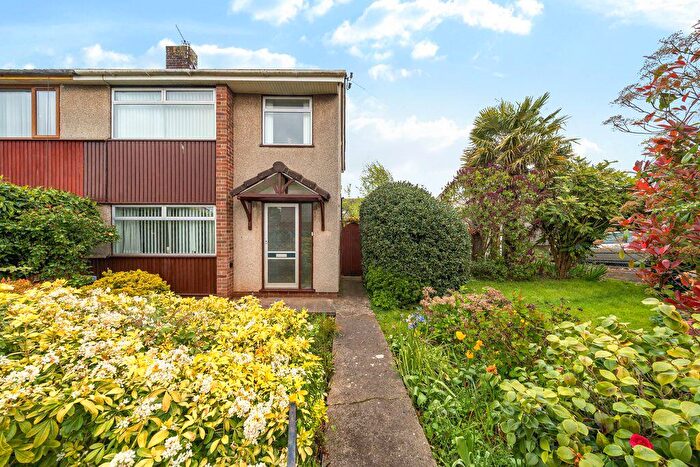 3 Bedroom Semi Detached House For Sale In Glenwood Drive, Oldland Common Bristol, BS30