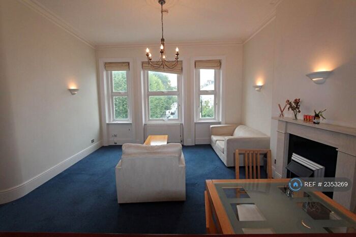 2 Bedroom Flat To Rent In Belsize Park Gardens, London, NW3