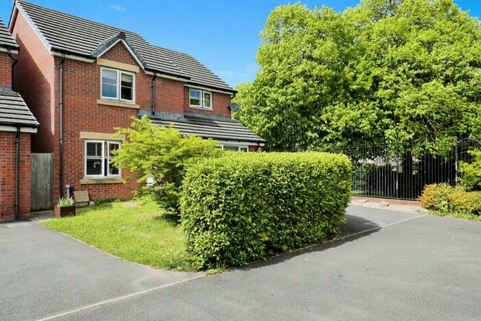 3 Bedroom Detached House For Sale In Andrews Road, Cardiff, CF14