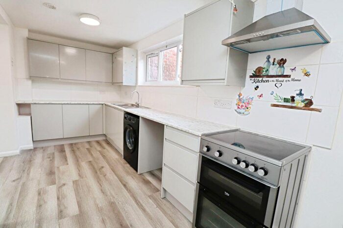 2 Bedroom Flat To Rent In A Victoria Place, Brightlingsea, CO7